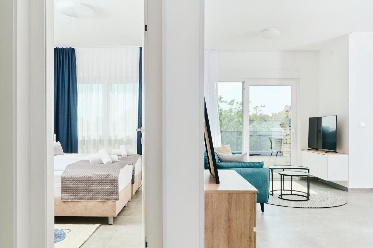 Apartments San Maris 2 Umag Exteriör bild