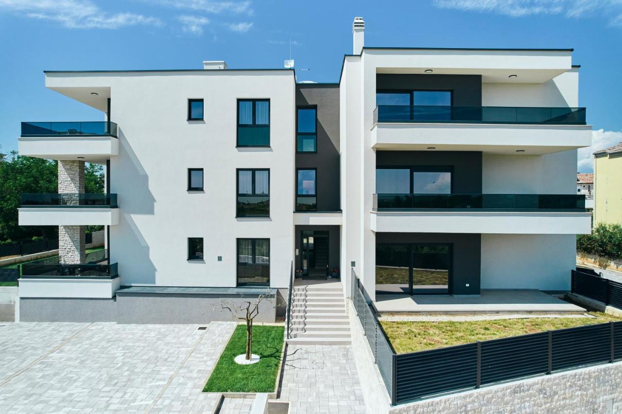 Apartments San Maris 2 Umag Exteriör bild