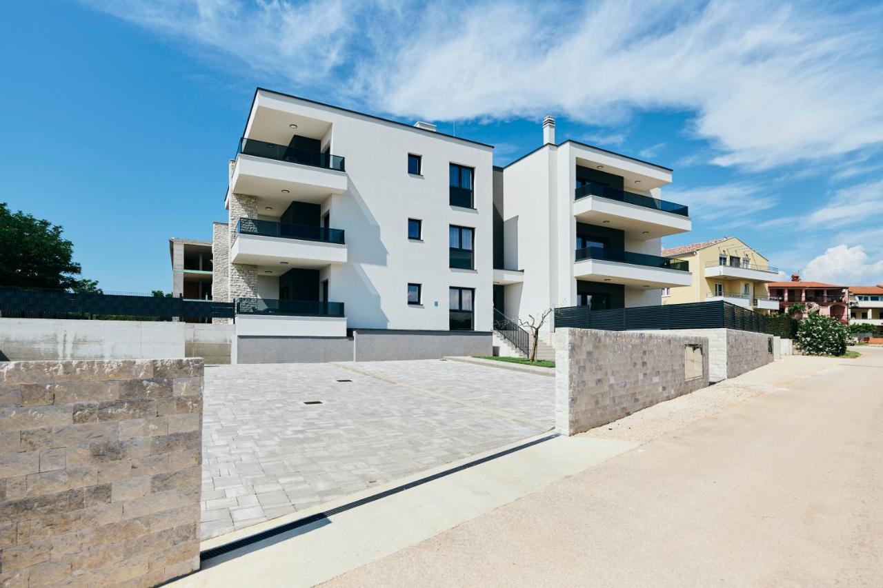 Apartments San Maris 2 Umag Exteriör bild